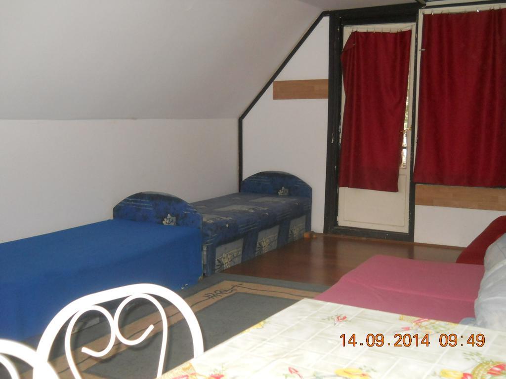 Fenyves Nyaralo Villa Hajduszoboszlo Room photo